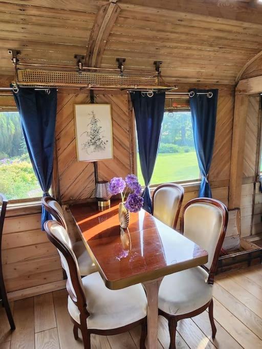 L'Express Voiture-Salon N°14630 Villa Sierville Eksteriør bilde